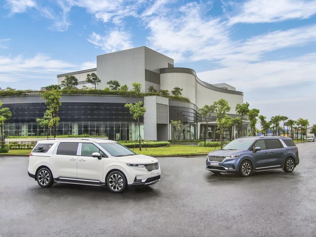 kia-carnival-lien-tuc-chay-hang-1